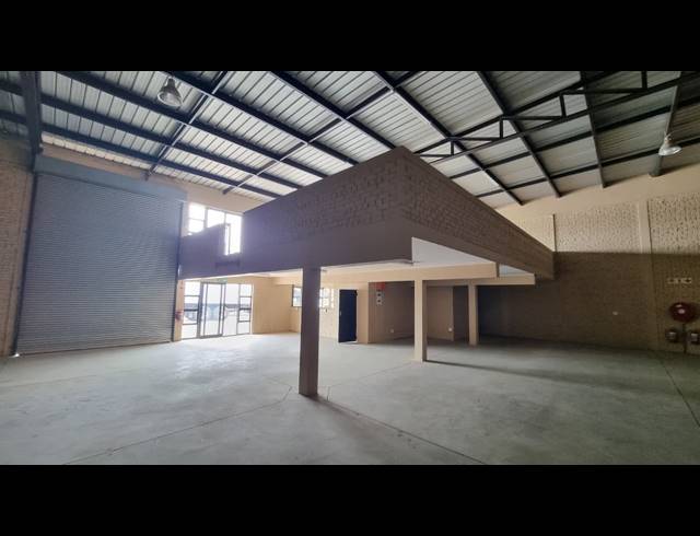 712M² WAREHOUSE TO LET IN POMONA
